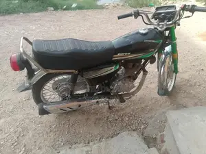 Photo - Honda 125cc Motorcycle - Classic 2013 Model