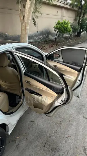 Toyota Yaris Ativ X 1.5 Full Option Sedan