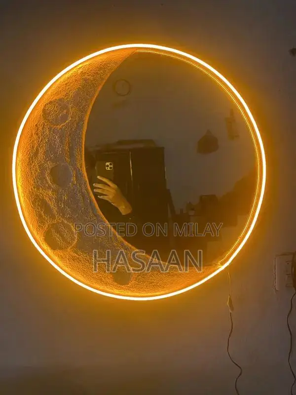 LED Wall-Mounted Decorative Mirror for Homes and Professionals