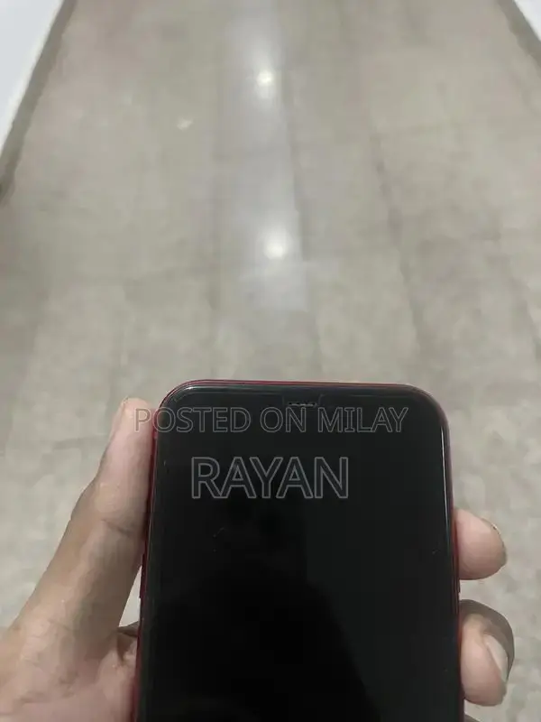 Apple iPhone 11 64GB Smartphone in Red - Excellent Condition