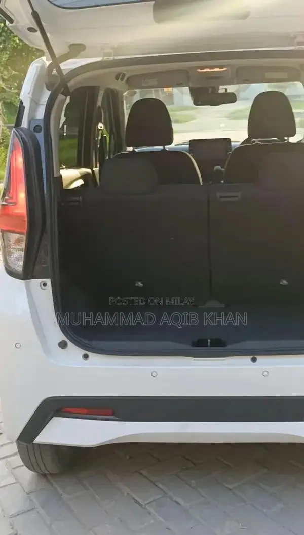 Nissan DayZ Highway Star Compact Crossover SUV