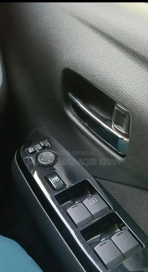 Nissan DayZ Highway Star Compact Crossover SUV