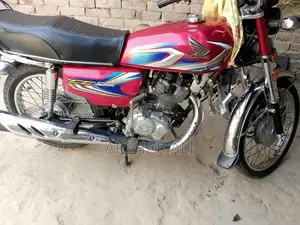 Photo - Honda CG-125 Motorcycle 2022/2023 Model