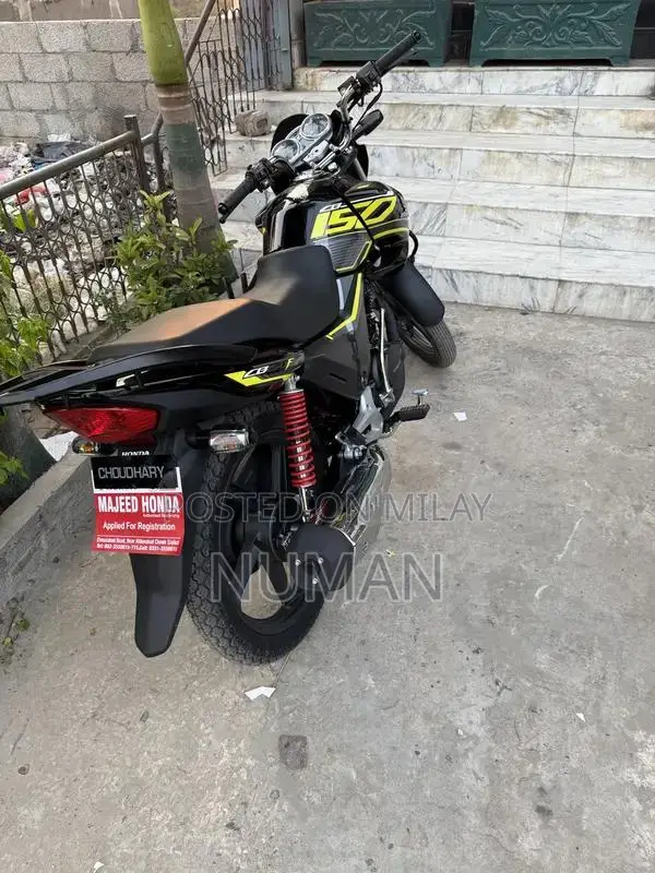 Honda CB 150 Motorcycle - Showroom Fresh Sport Bike