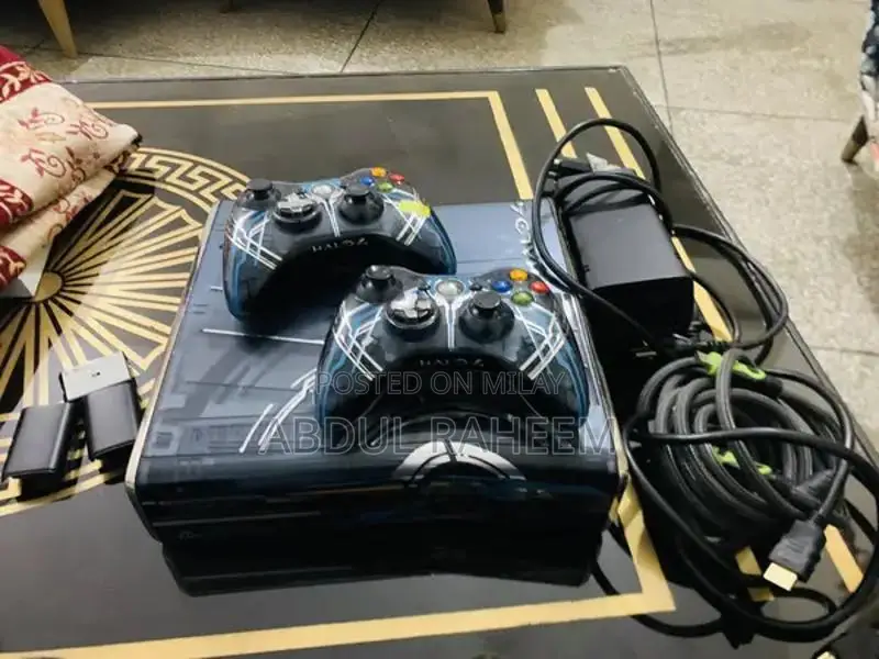 Xbox 360 320GB Console with 2 Wireless Controllers