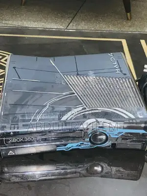 Xbox 360 320GB Console with 2 Wireless Controllers