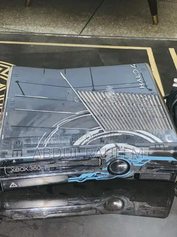 Xbox 360 320GB Console with 2 Wireless Controllers