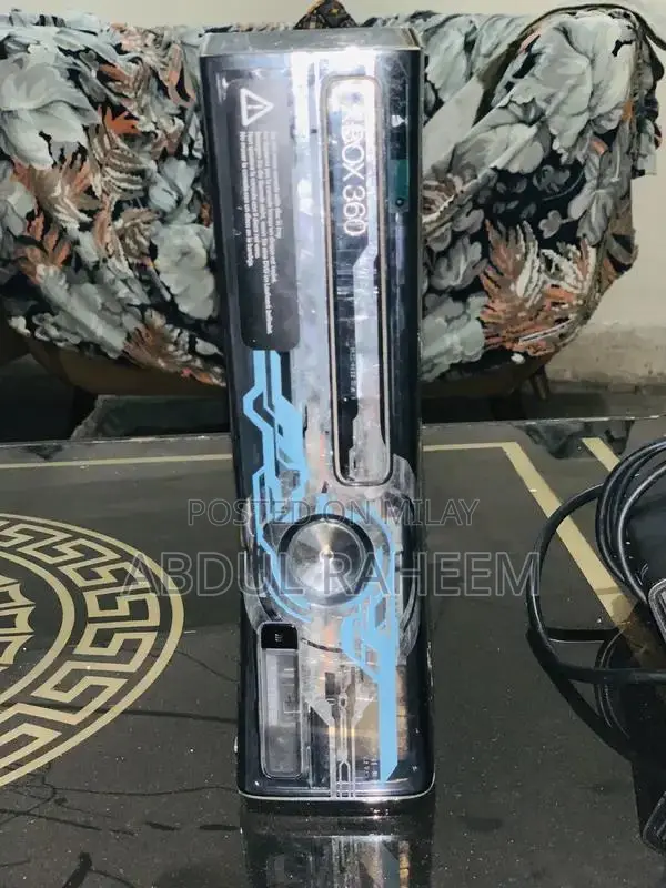 Xbox 360 320GB Console with 2 Wireless Controllers