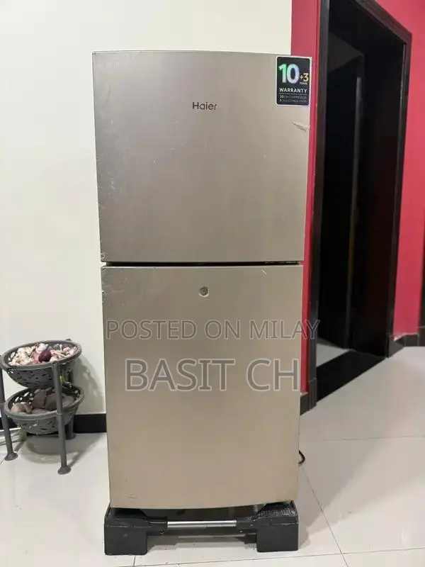 Haier 216L Refrigerator - Compact Cooling Solution for Small Families