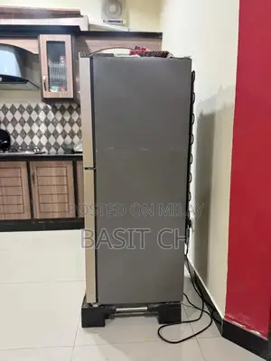 Haier 216L Refrigerator - Compact Cooling Solution for Small Families