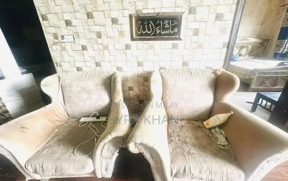 Spacious 7-Seater Sofa Set for Comfortable Living Room Seating