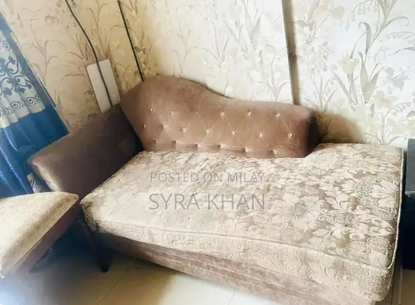 Spacious 7-Seater Sofa Set for Comfortable Living Room Seating