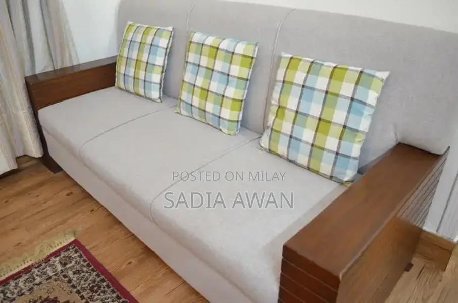 Comfortable 5-Seater Sofa - Gently Used Living Room Furniture