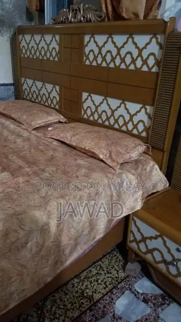 King Size Bed in Excellent Condition