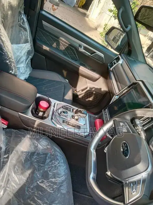 Jac t9 like brand new just 800 km driven