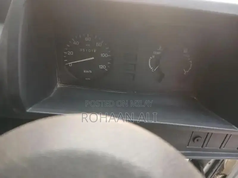 Suzuki Bolan Compact City Car - Slightly Touched, Original Paint