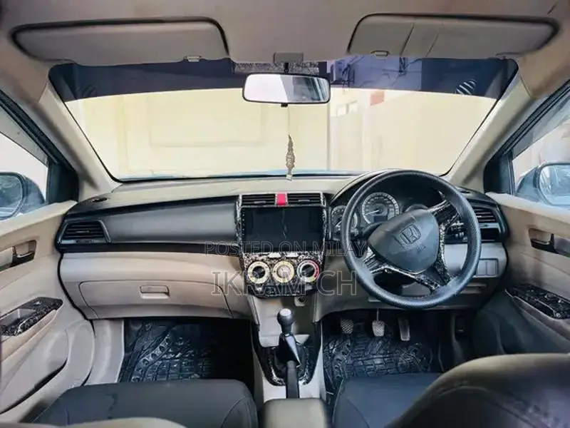 Honda City 2018 Sedan - Smooth Performance Compact Car