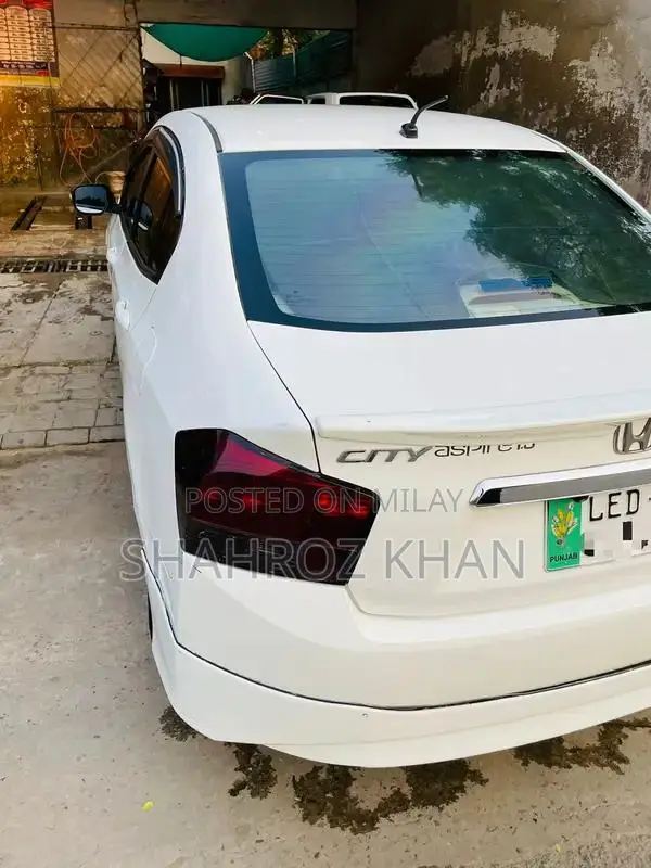 Honda City 1.5 Aspire Manual Sedan - 2014 Model