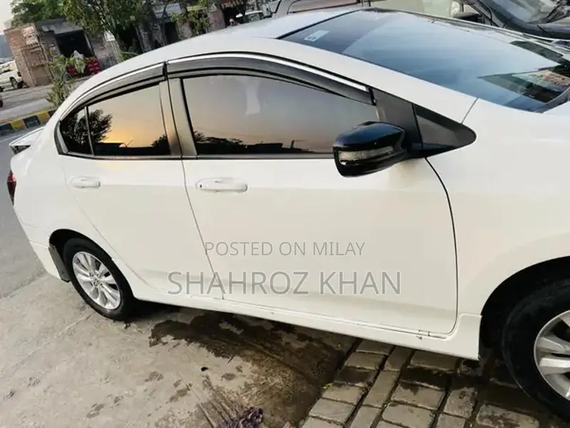 Honda City 1.5 Aspire Manual Sedan - 2014 Model