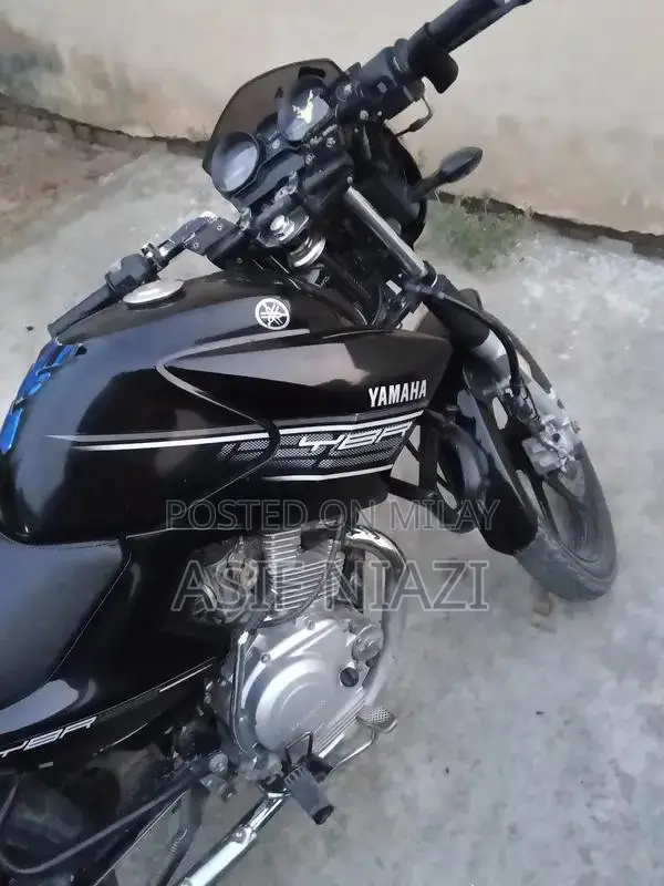 Yamaha YBR 125 Motorcycle - Sports Handle Edition