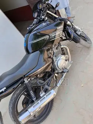 Yamaha YBR 125 Motorcycle - Sports Handle Edition