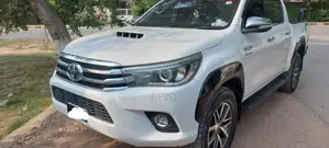 2017 Revo V Truck with Push Start and One-Tone Fender Paint