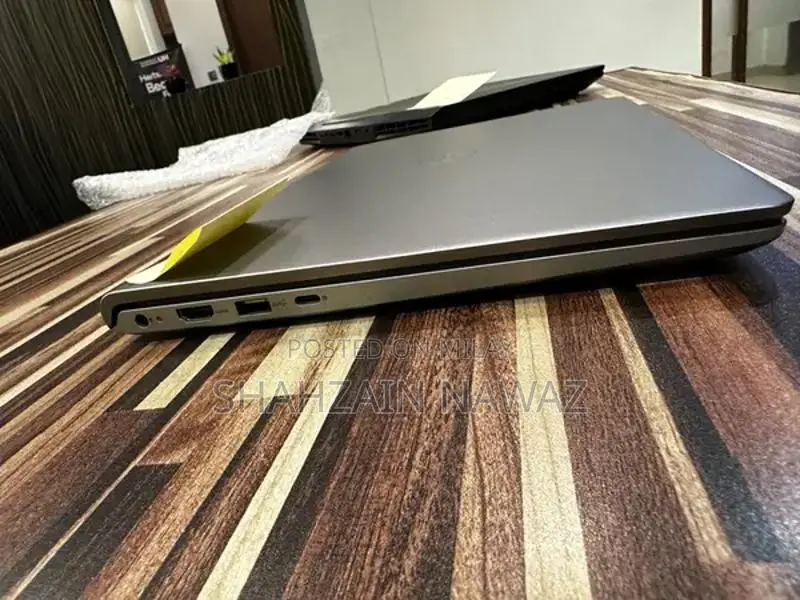 Dell Vostro Business Laptop - 13th Gen Intel i5