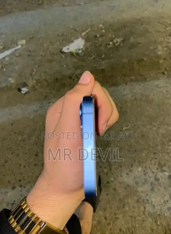 Apple iPhone 13 128GB Pristine Condition Waterproof