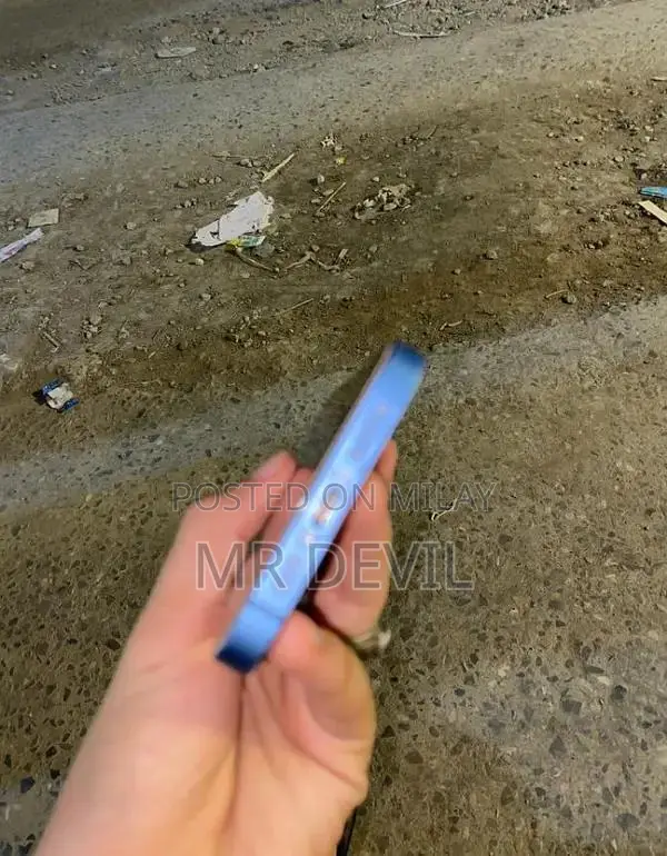 Apple iPhone 13 128GB Pristine Condition Waterproof