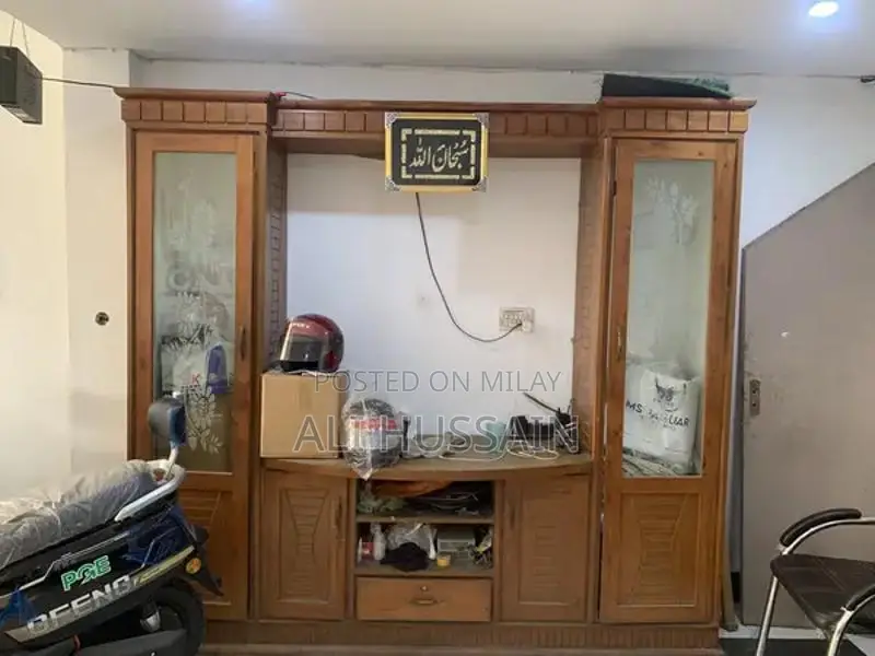 Sturdy Wooden Cabinet in Good Condition - Quality Storage Solution