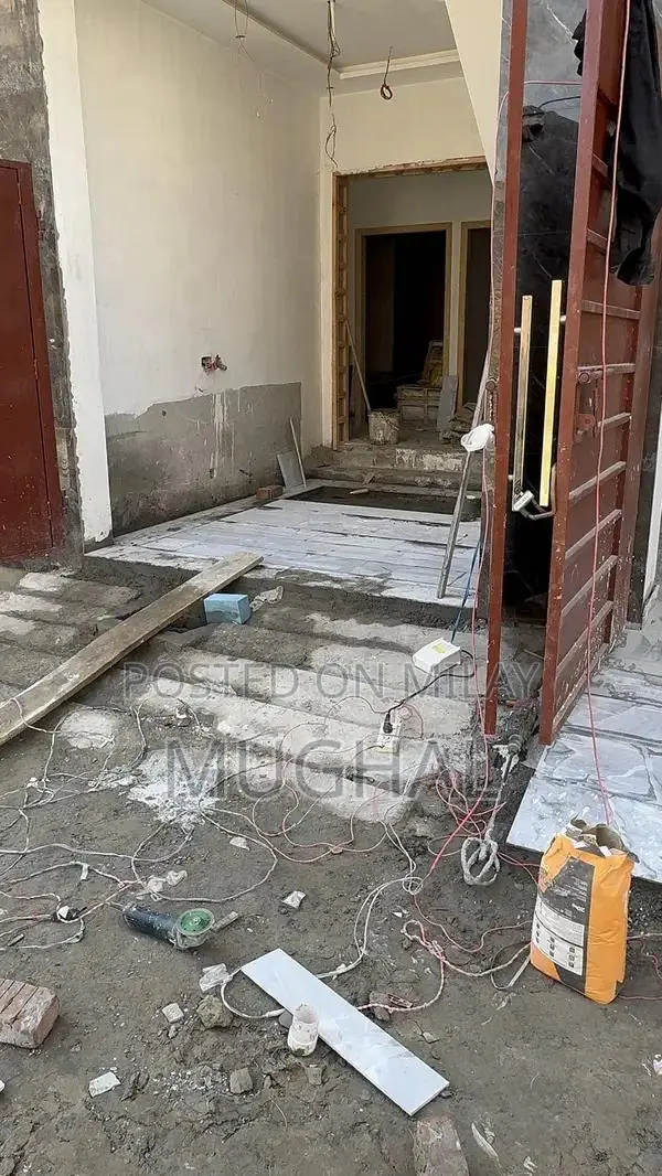 Toyota Prius Hybrid Sedan Genuine Battery and Components