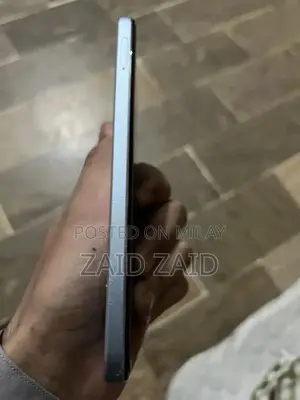 Oppo A18 Budget Smartphone with 4GB RAM and 64GB Storage