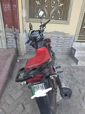 Honda CB 150 F Motorcycle - 2018 Black & Red Model