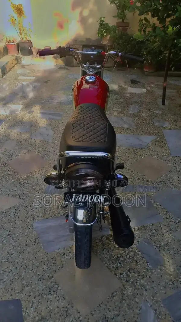 25 Modal Gold Edition Motorcycle with Full Lash