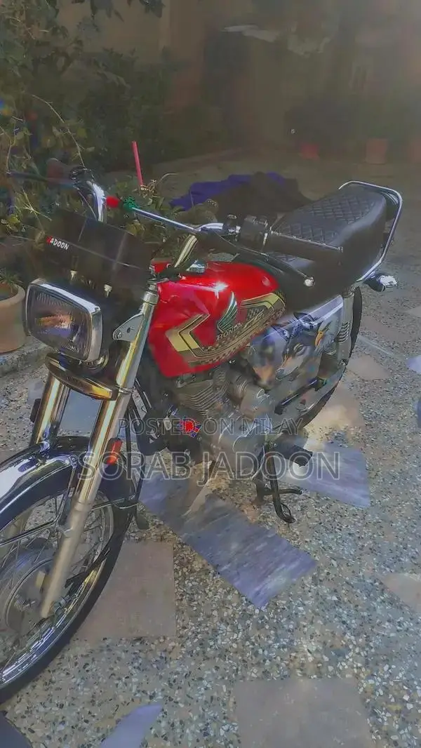 25 Modal Gold Edition Motorcycle with Full Lash