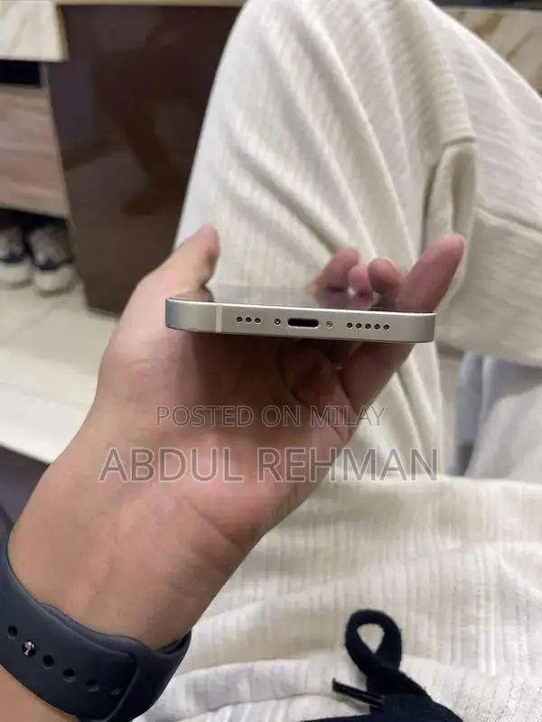 Apple iPhone 13 128GB Smartphone with Good Battery Health