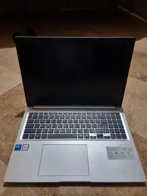 ASUS VivoBook X1605VA Laptop - High Performance Intel Core i7