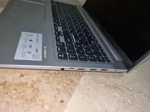 ASUS VivoBook X1605VA Laptop - High Performance Intel Core i7