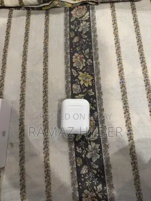 Apple AirPods 2nd Generation Wireless Earbuds