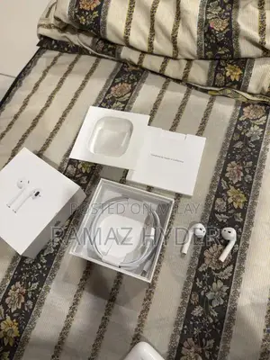 Apple AirPods 2nd Generation Wireless Earbuds