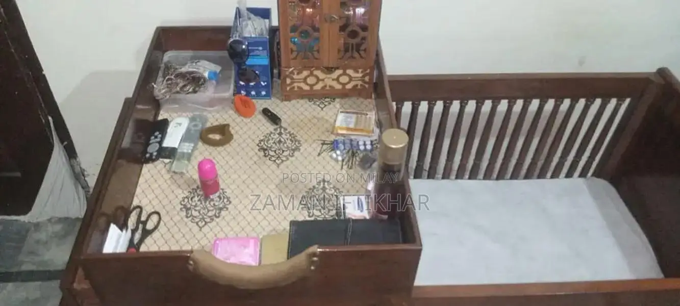 Baby Cot (Pure Shisham Wood)