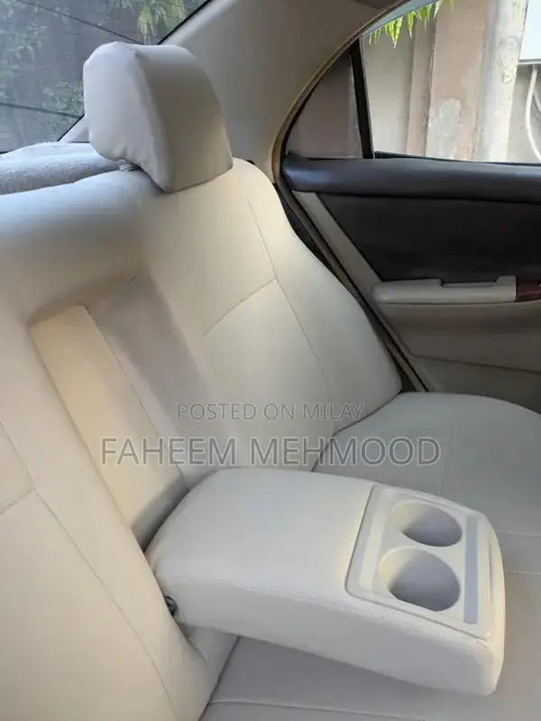 Toyota Corolla SE Automatic Saloon - Sporty Japanese Rim Edition