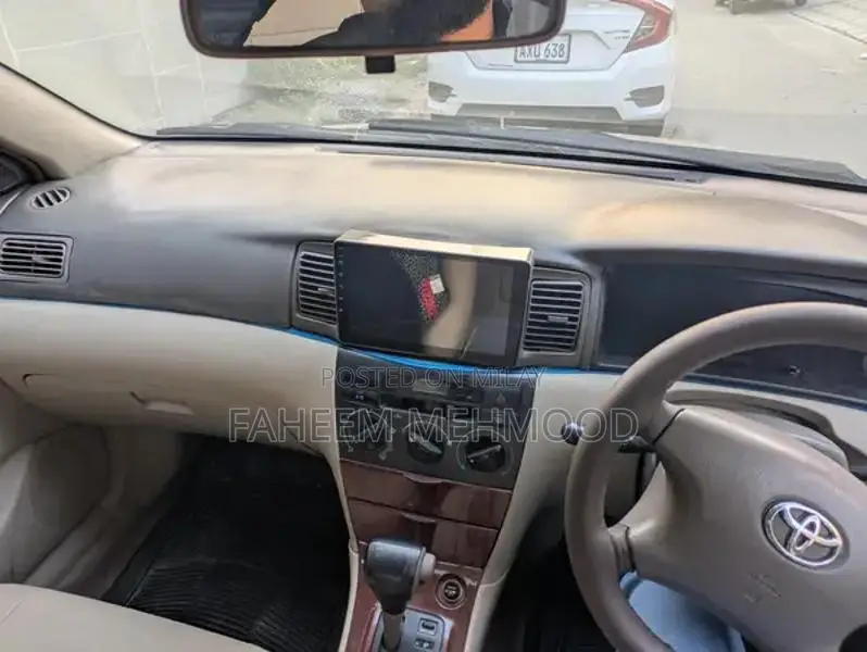 Toyota Corolla SE Automatic Saloon - Sporty Japanese Rim Edition