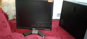 High-Performance PC Monitor with Multiple Display Options