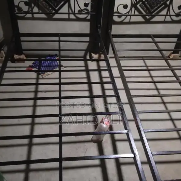 Single Bed Frame - Compact and Functional Sleeping Solution