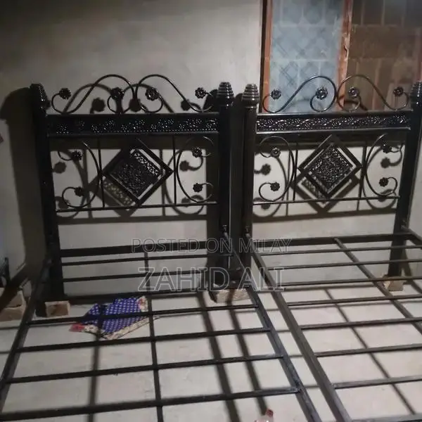 Single Bed Frame - Compact and Functional Sleeping Solution