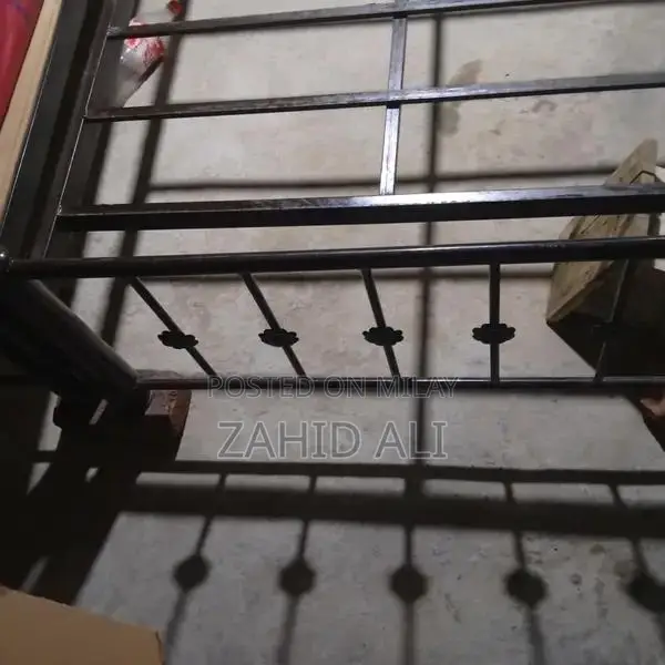 Single Bed Frame - Compact and Functional Sleeping Solution