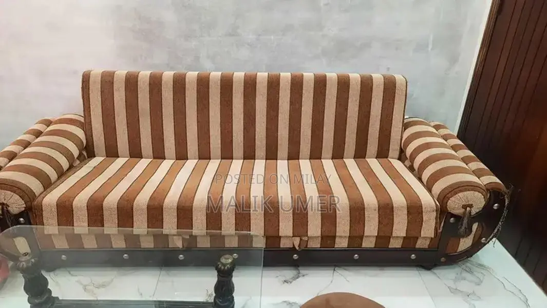 Comfortable 5-Seater Sofa Set with Convertible Bed and Center Table