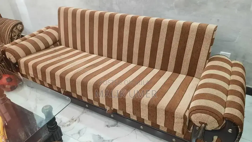 Comfortable 5-Seater Sofa Set with Convertible Bed and Center Table