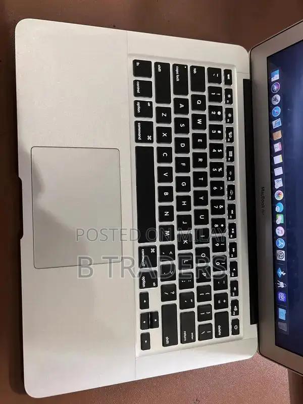 Apple MacBook Air 13-inch Laptop (2017 Model)